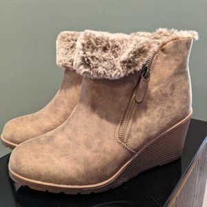 Wedge Boots with Fur Lining NWOT